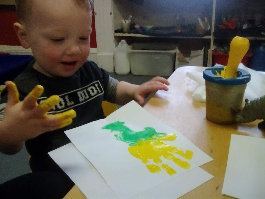 Paint exploration in the Toddlers room – linksnursery.co.uk